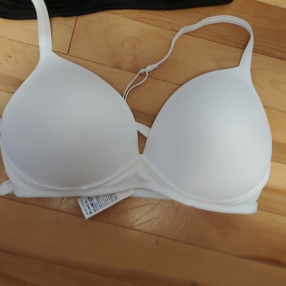 To Shirt Bras - Picture 4 of 5